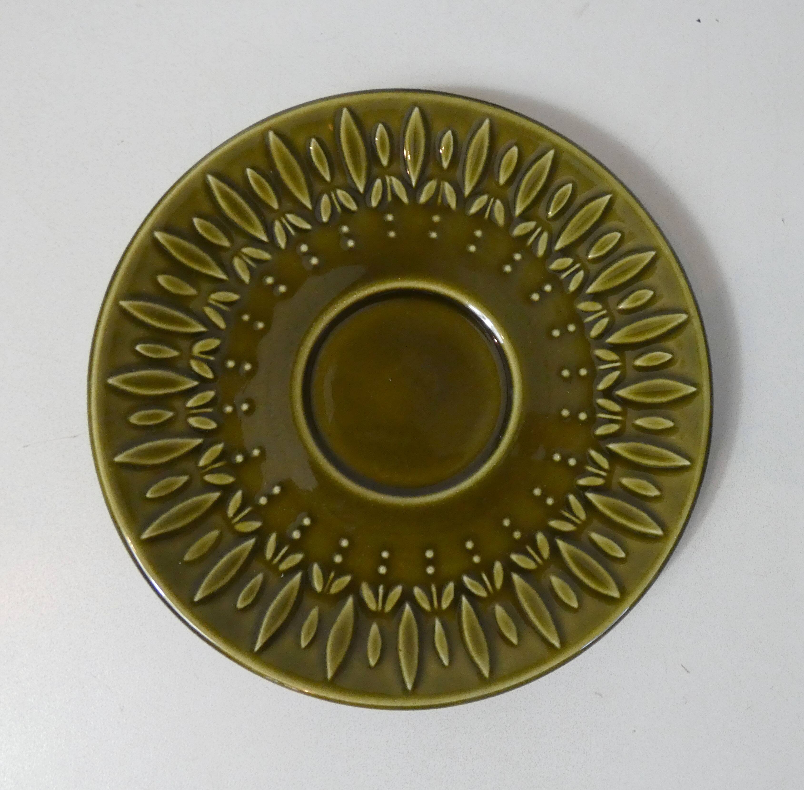 Sarreguemines 11 small plates in slip