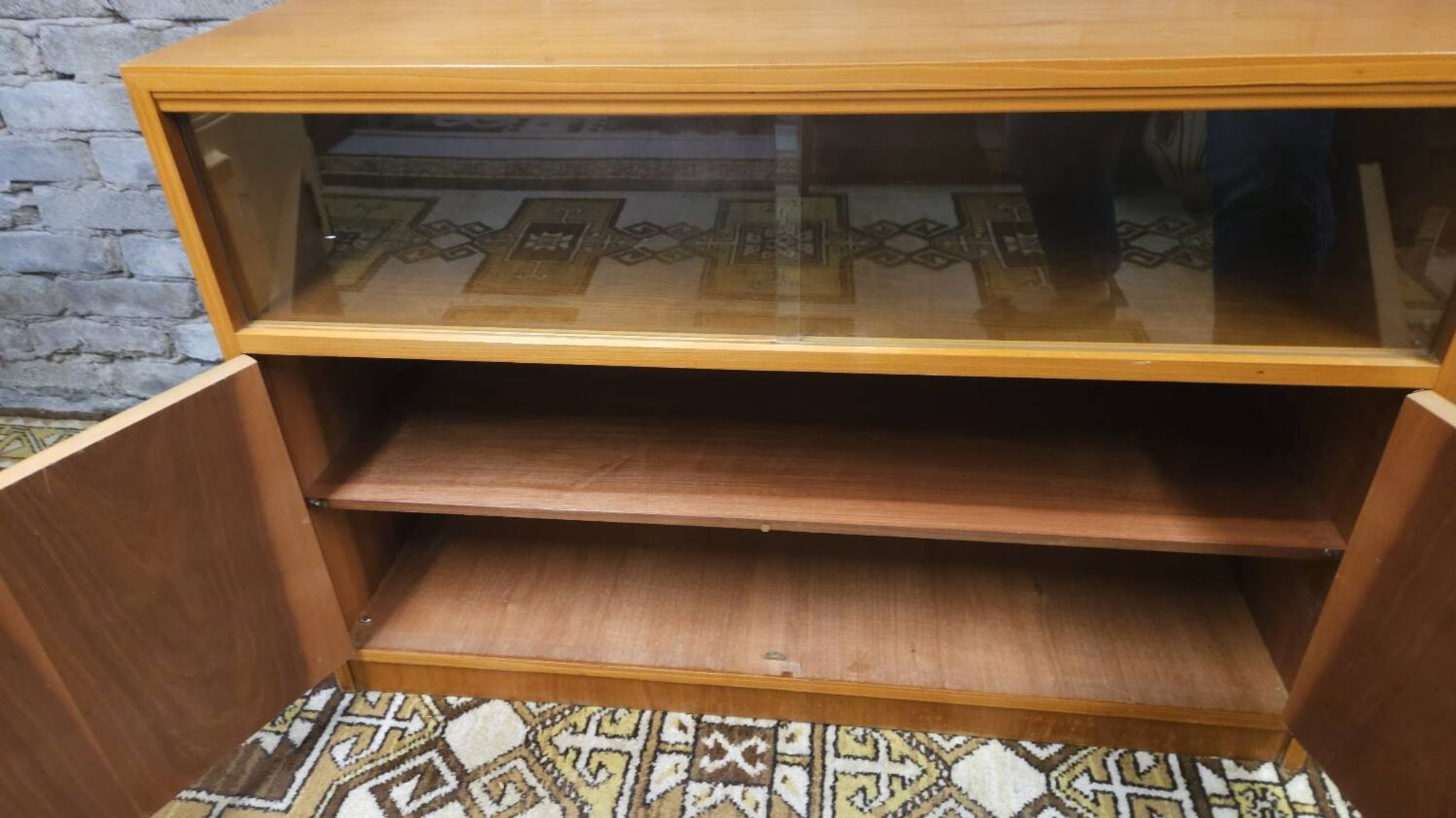 Meuble vitrine 2 portes 1960