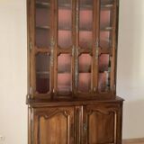 Imposant buffet, vitrine deux corps en noyer