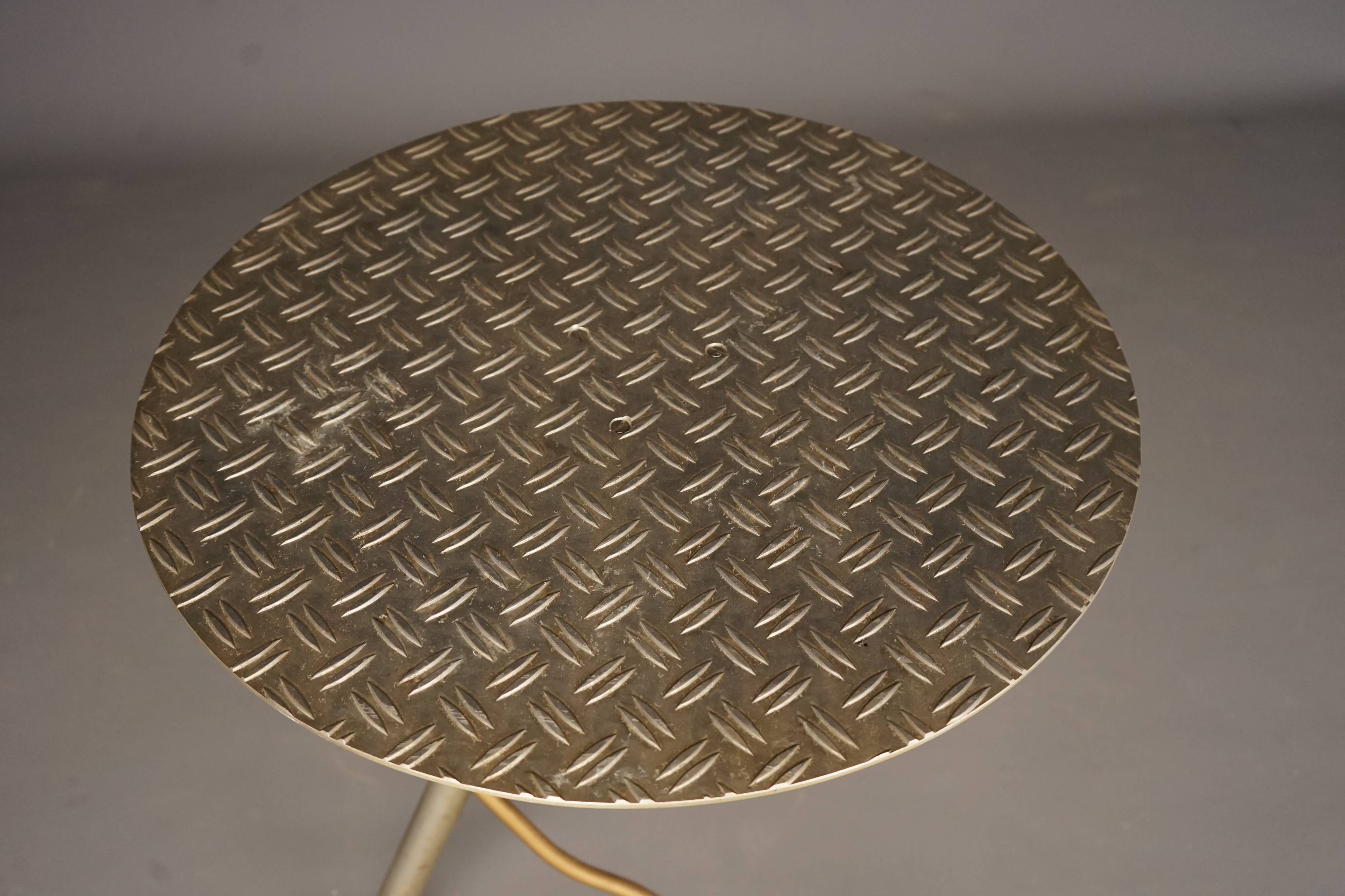 Table de jardin industrielle postmoderne en métal, années 1980