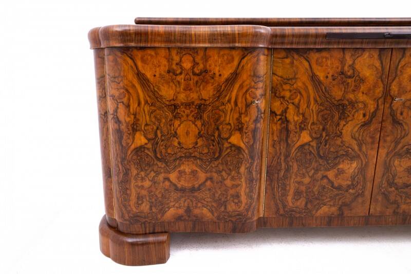 Grande commode Art déco des années 1940, Pologne. Après restauration.