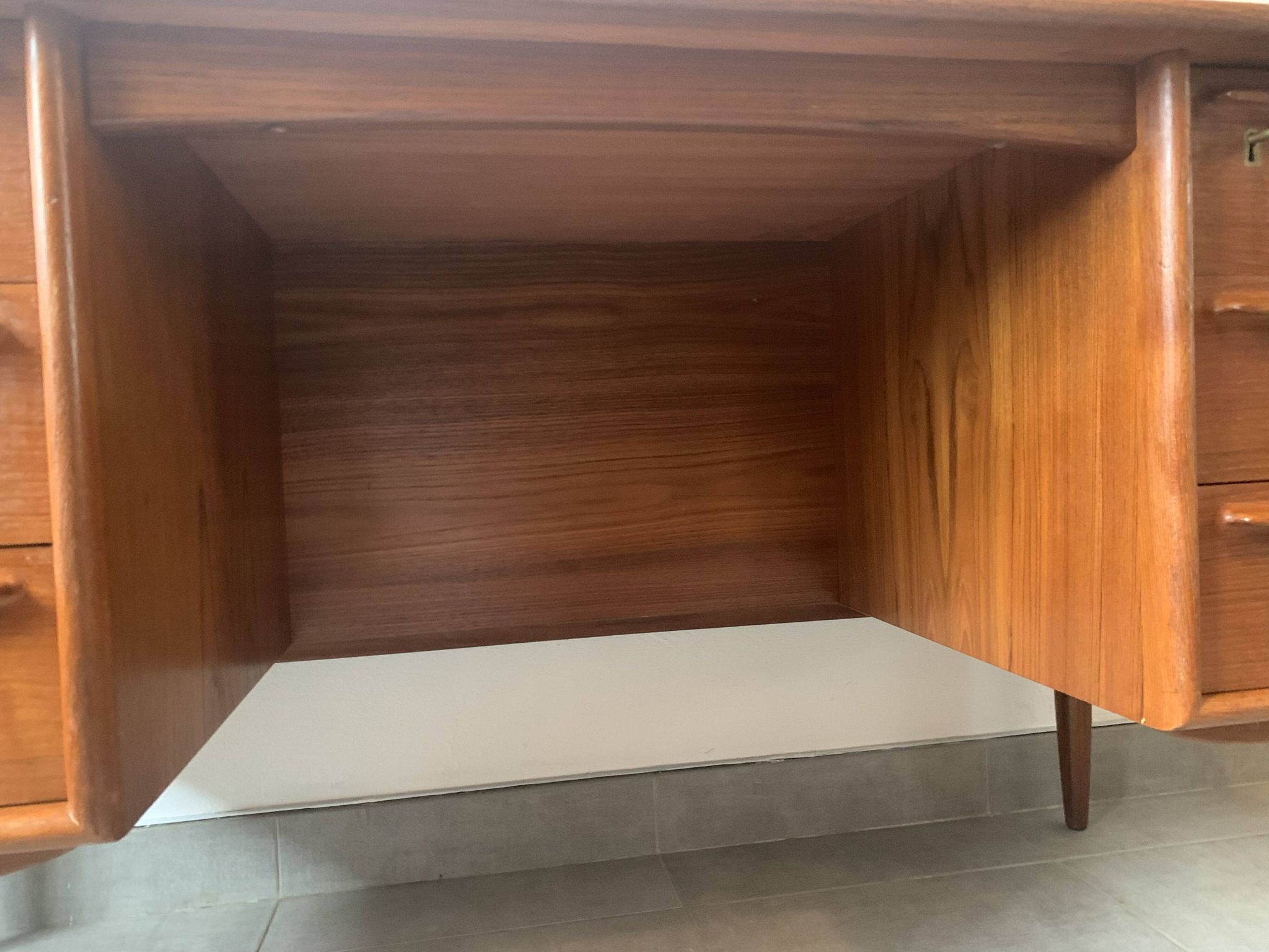 Bureau danois Falster en Teck par Svend Madsen, années 60