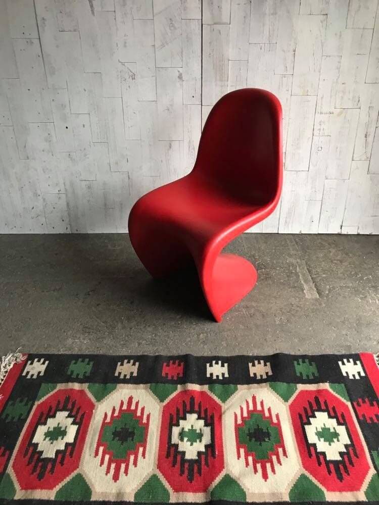 Set of 2 Panton chairs by Verner Panton for Vitra in purple and plum plastic, matte finish.