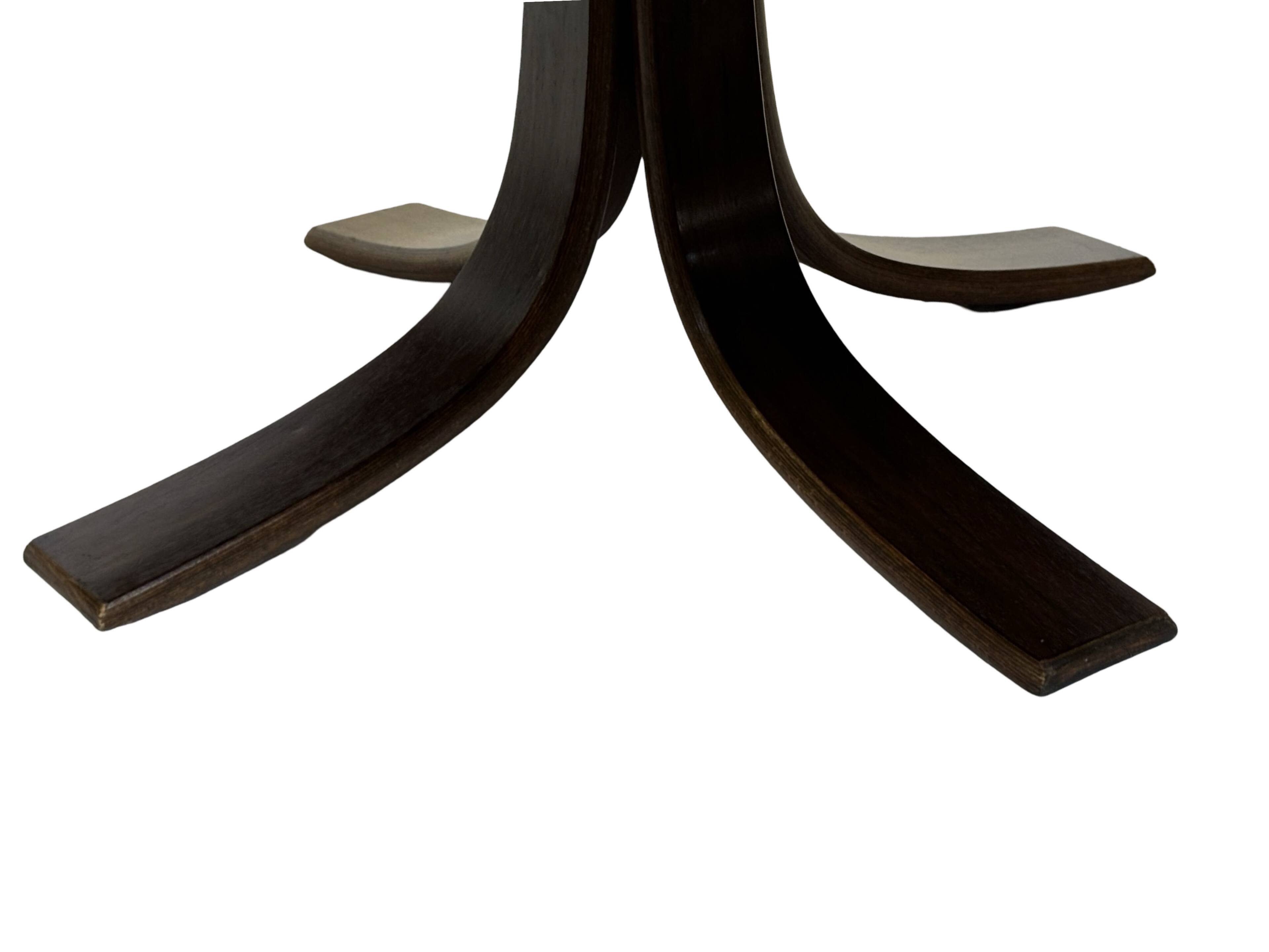 Vintage round coffee table in rosewood veneer, 60s design