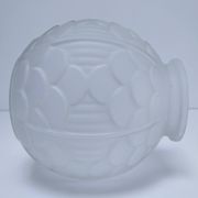 Lampe art déco boule verre pressé moulé