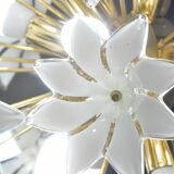 Magnifique lustre Sputnik en verre de Murano blanc orné de fleurs, années 1980