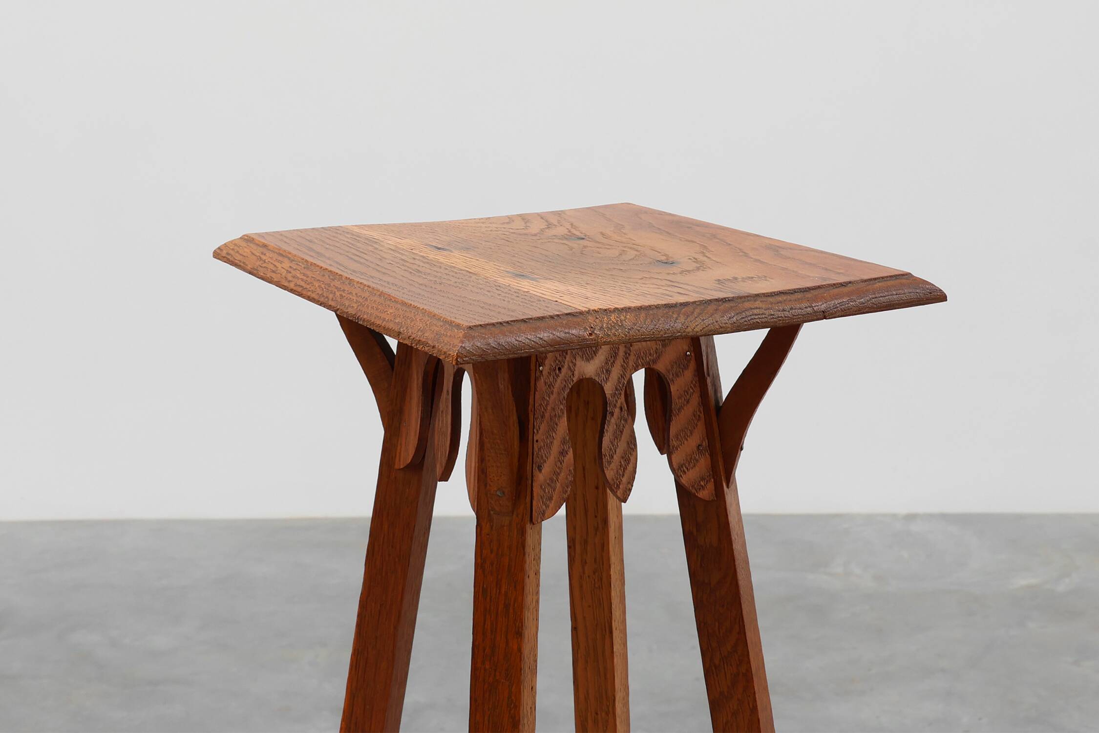 Art Deco tall oak wooden console or pedestal, France 1920s