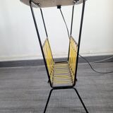 E-reader magazine holder scoubidou