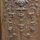 Cabinet sculpté en noyer avec panneaux en terre cuite – Style Renaissance