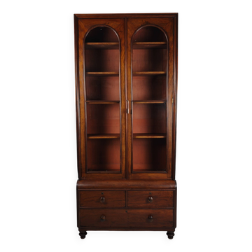 Vitrine anglaise de la fin du 19e siècle avec portes vitrées et tiroirs