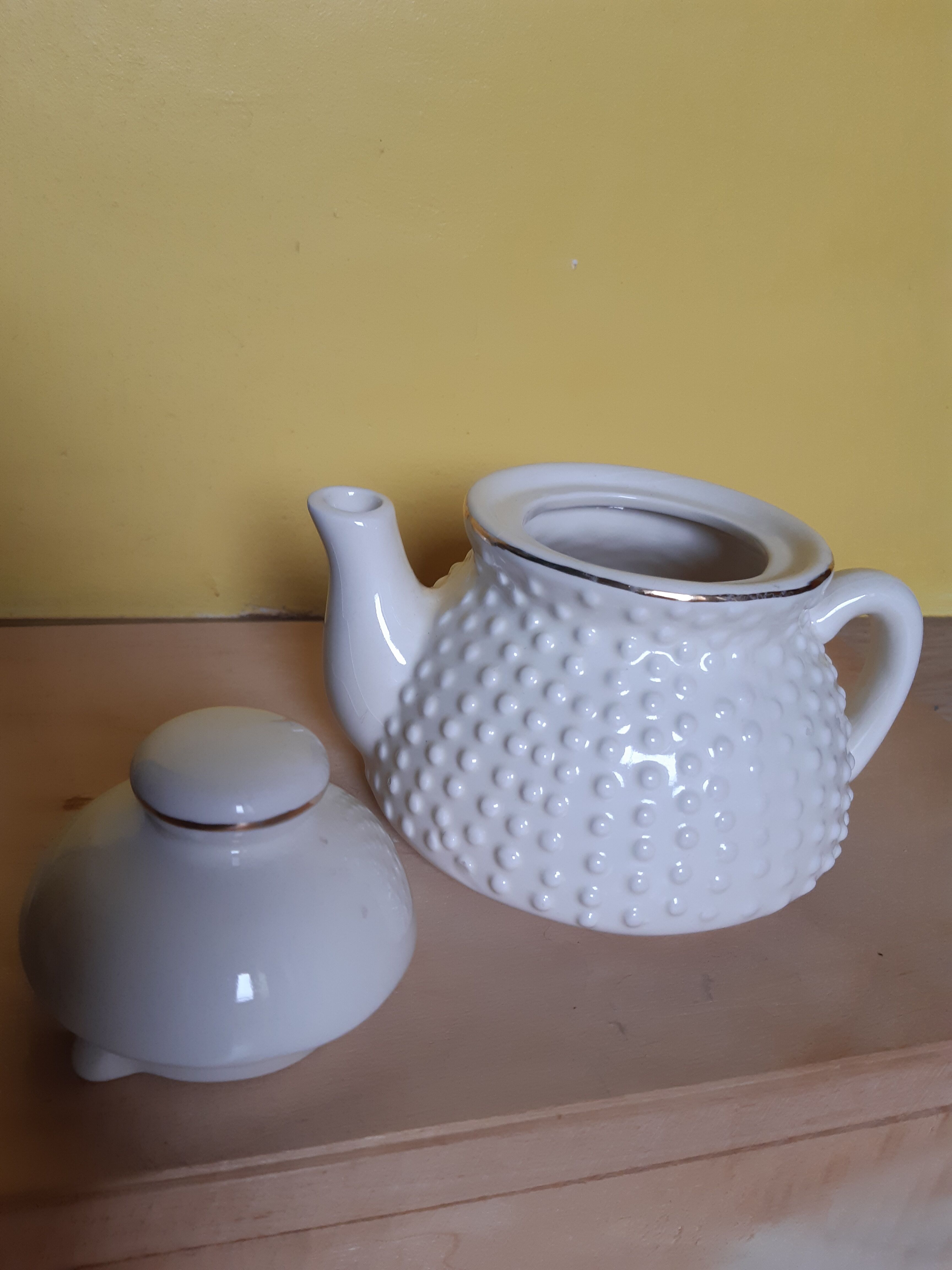 Teapot egoist 70's ceramic