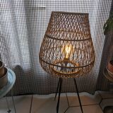 Lampe sur pied en osier