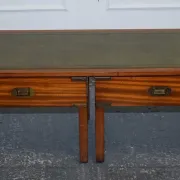 Table Basse Bevan Funnell avec Plateau en Cuir Vert