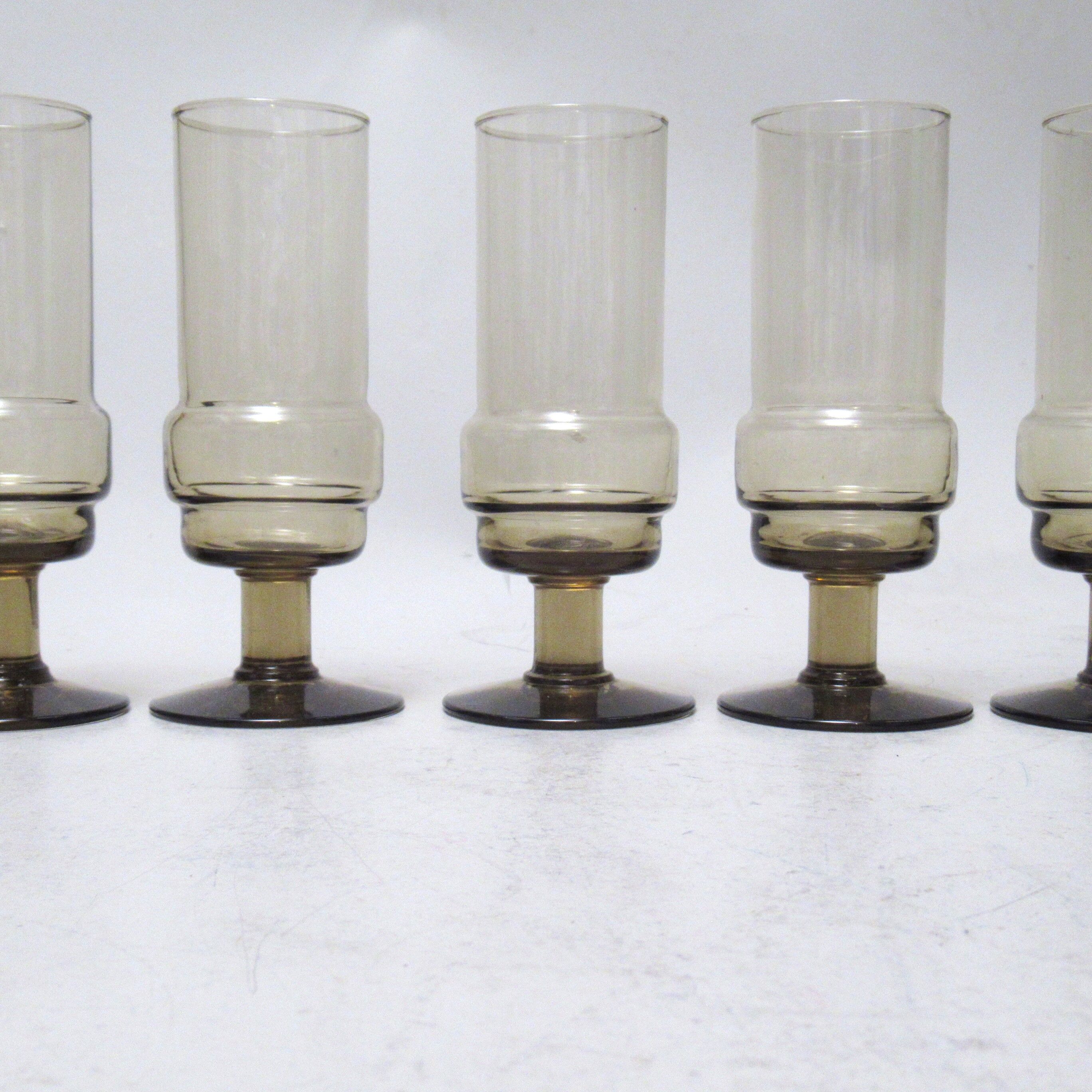 Six glasses of smoked glass 70s
