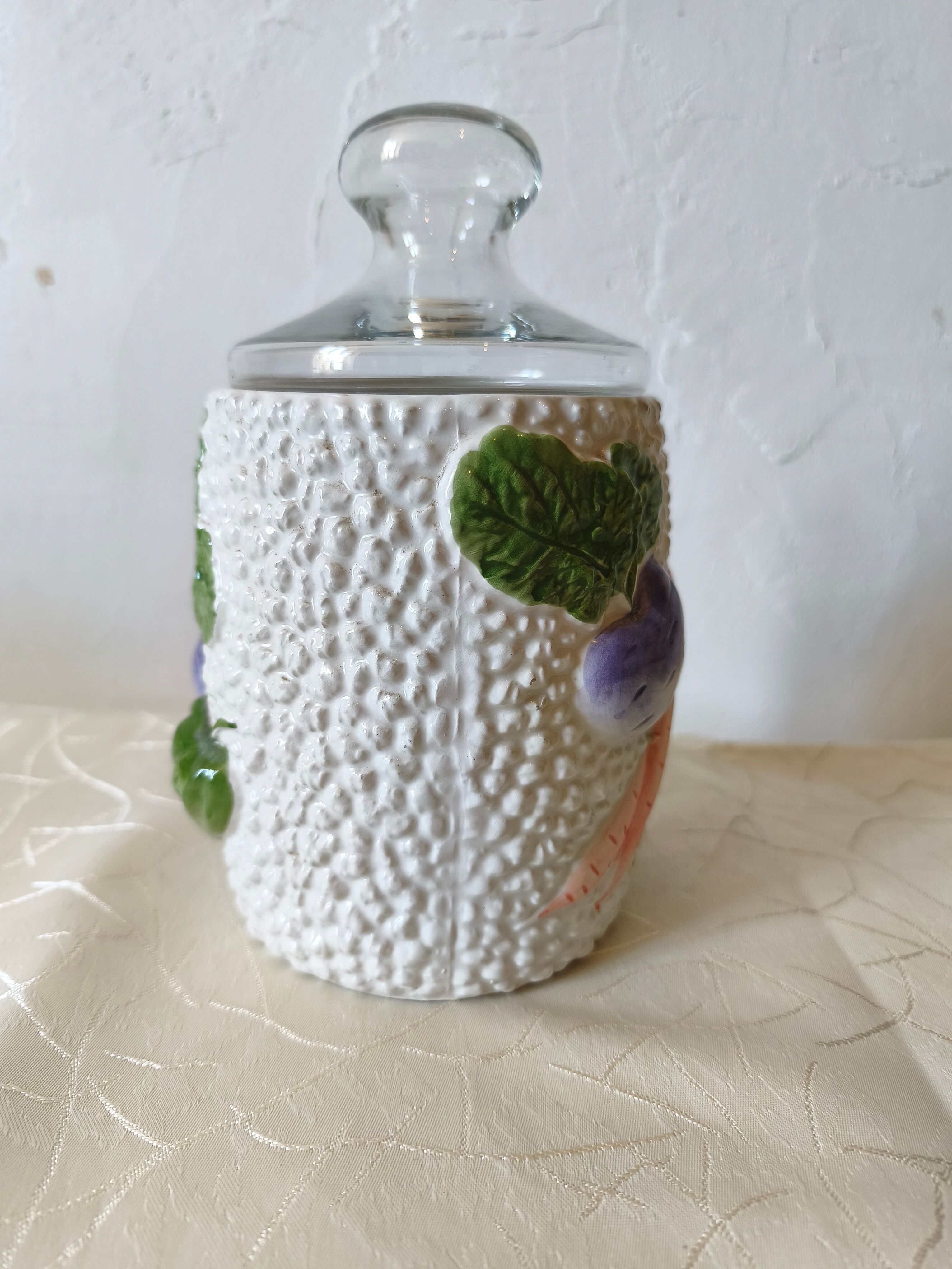 Old storage jar/sweet jar in majolica - vegetable decoration