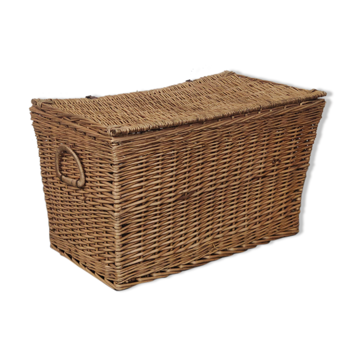 Coffre en osier tressé vintage