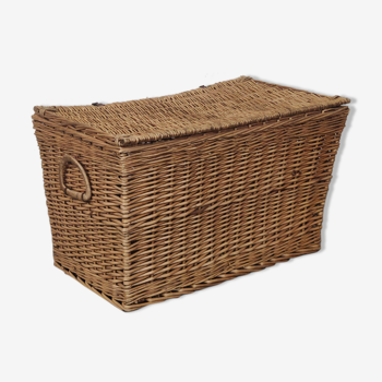 Vintage braided wicker chest