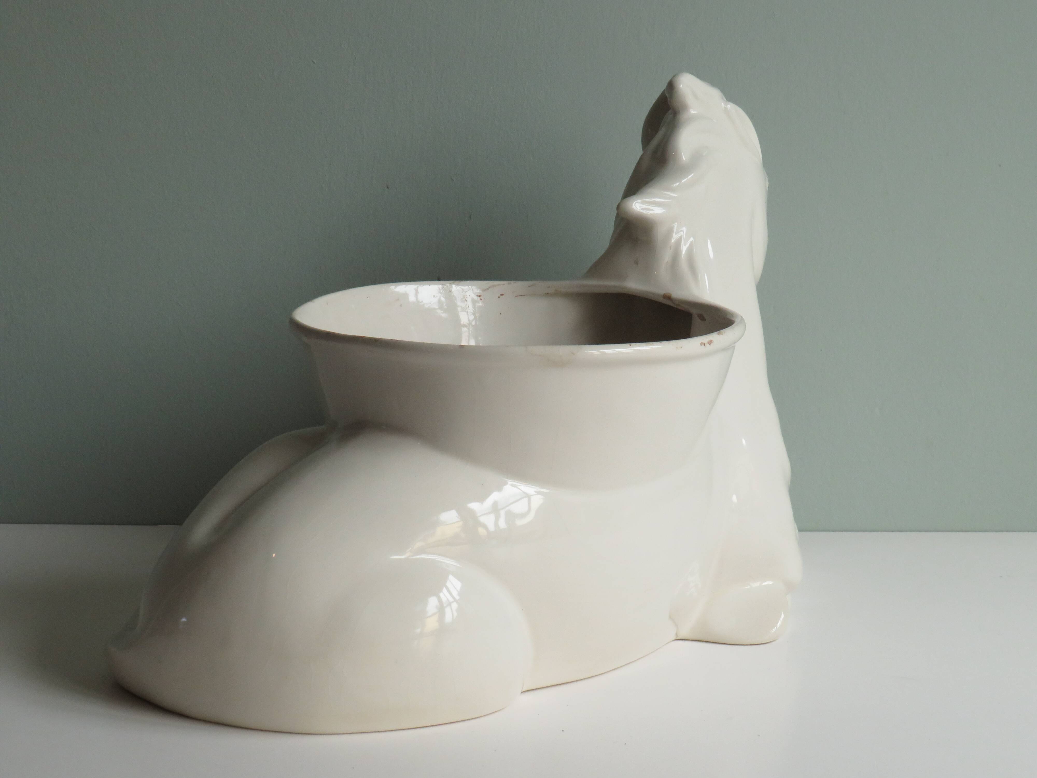 White glazed ceramic pot cover, 1950