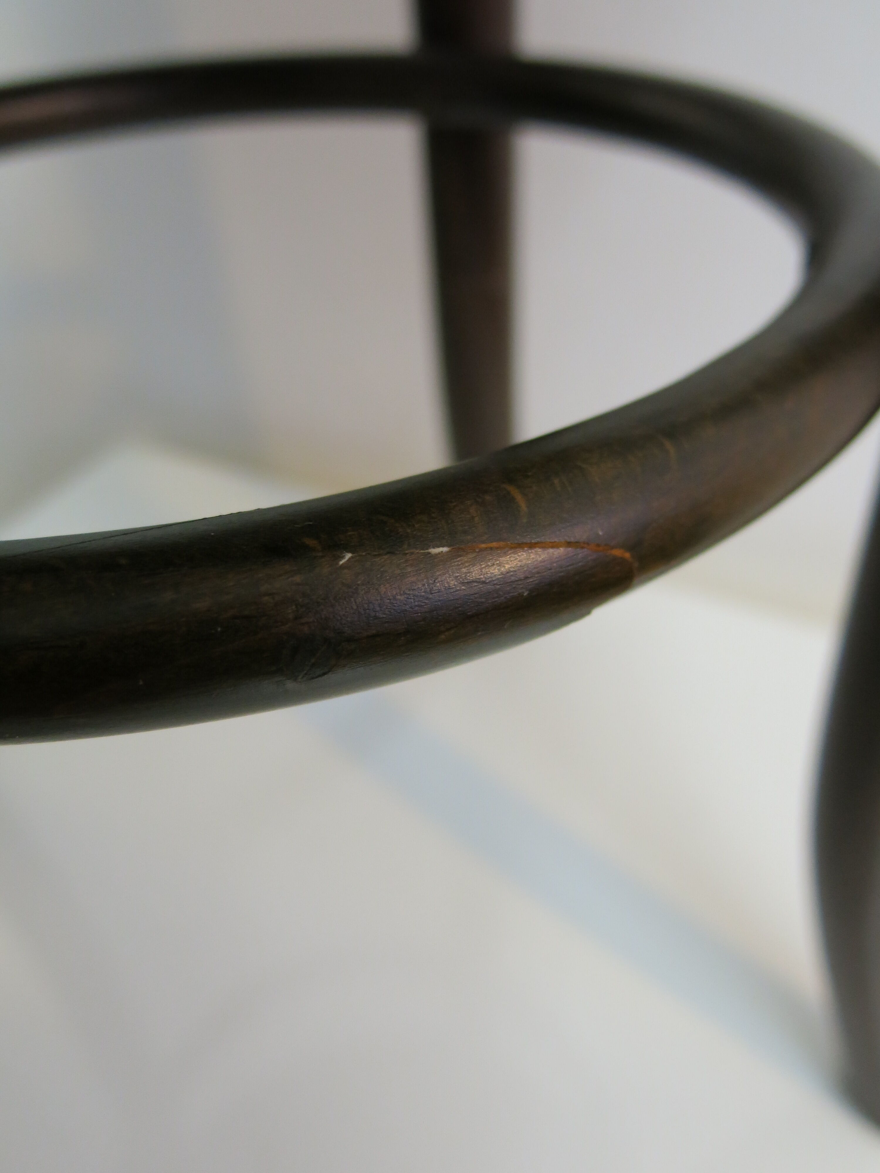 Tabouret bistrot en bois courbé