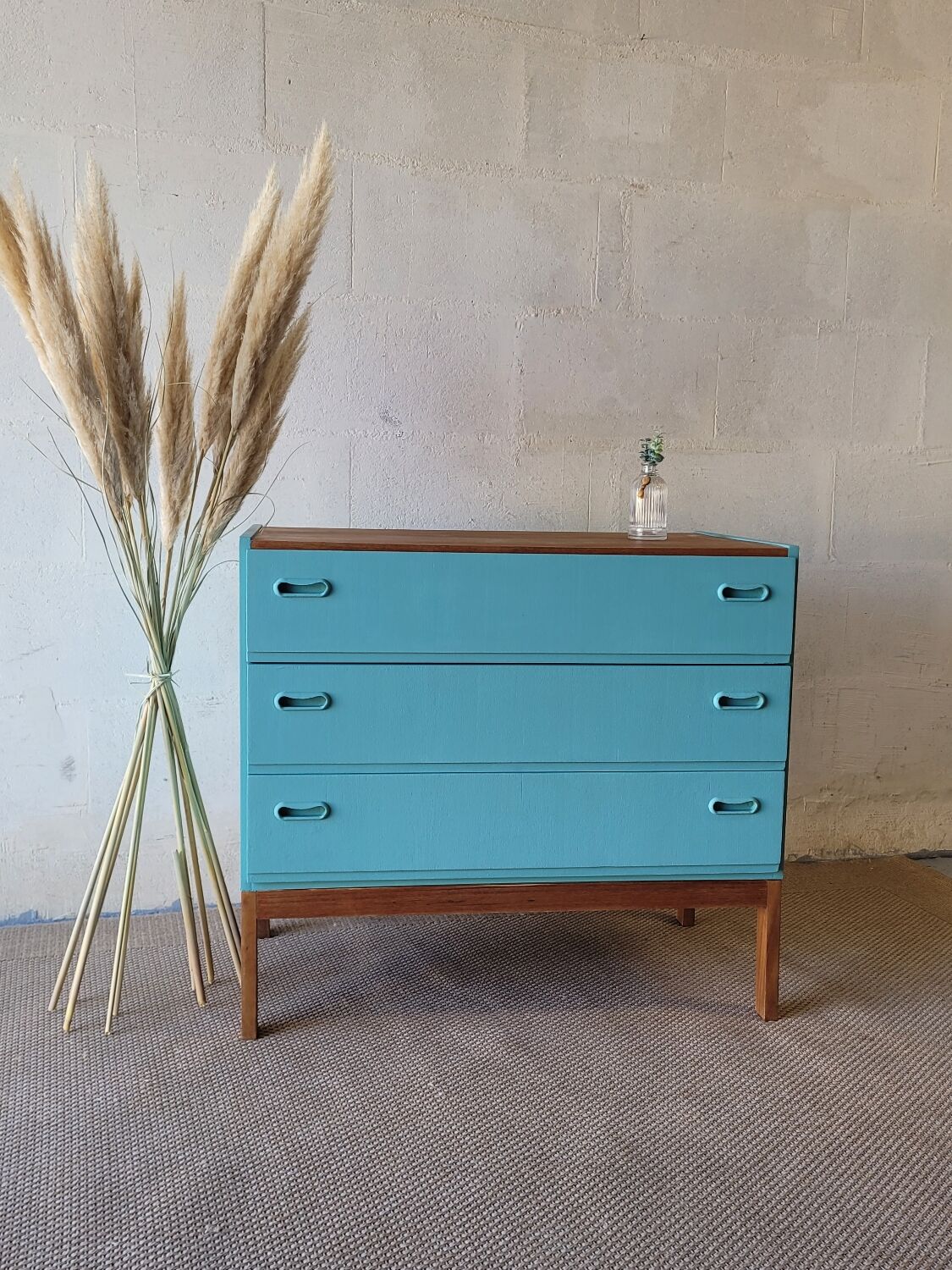 Vintage chest of drawers
