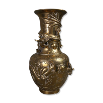 Chinese dragon brass vase, 1920