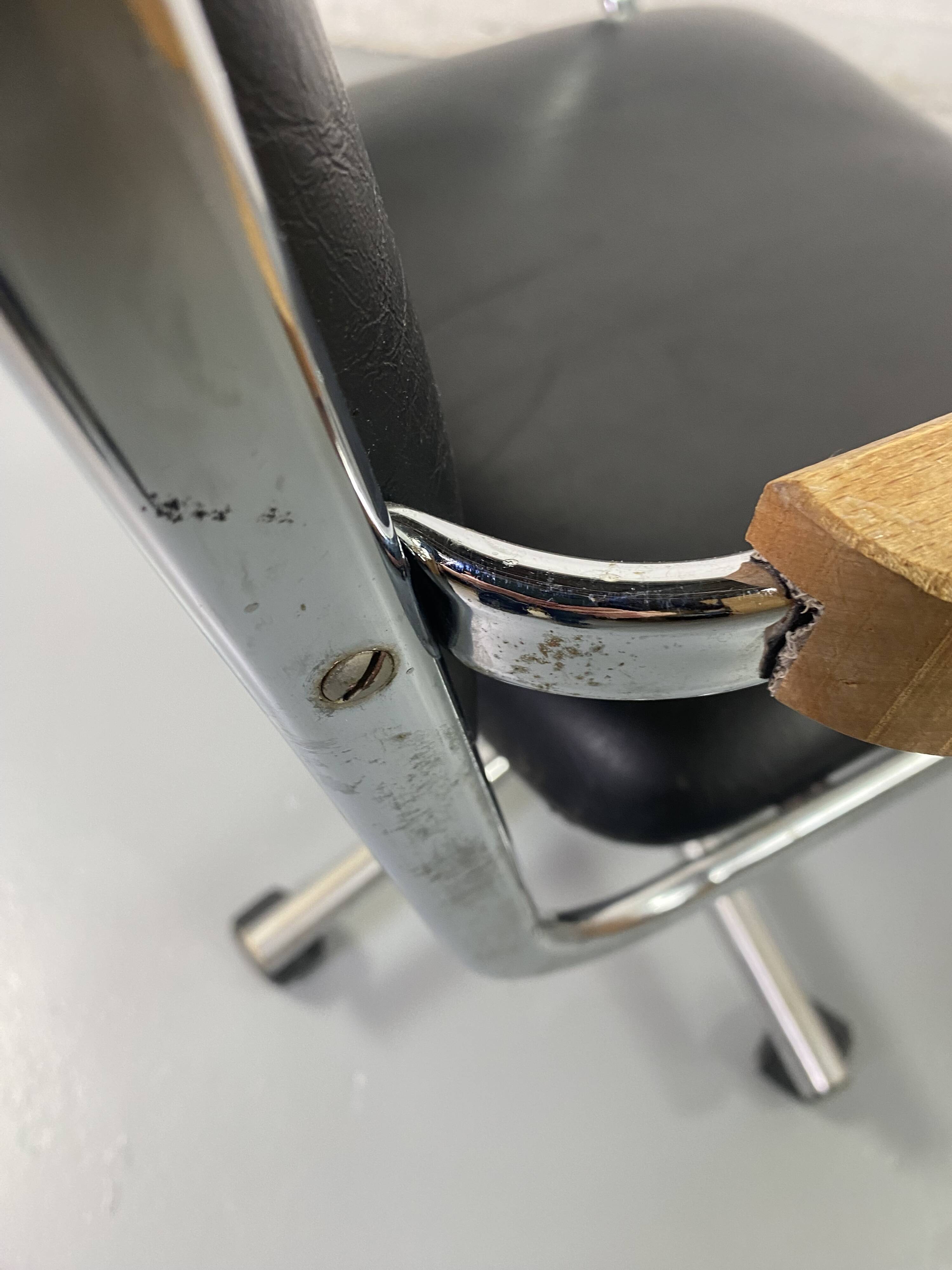 Black tubular office chair