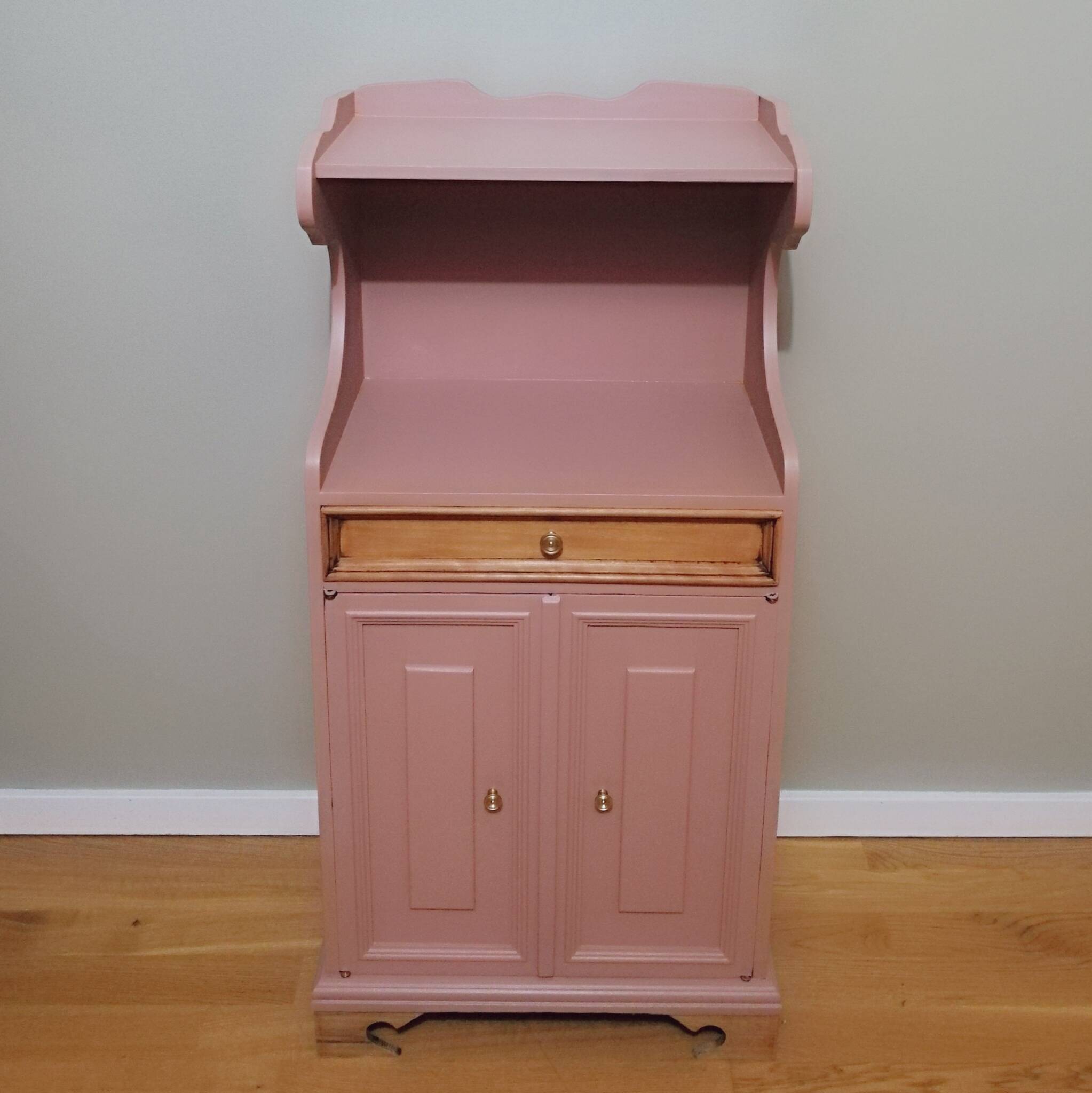 Telephone / secretary cabinet