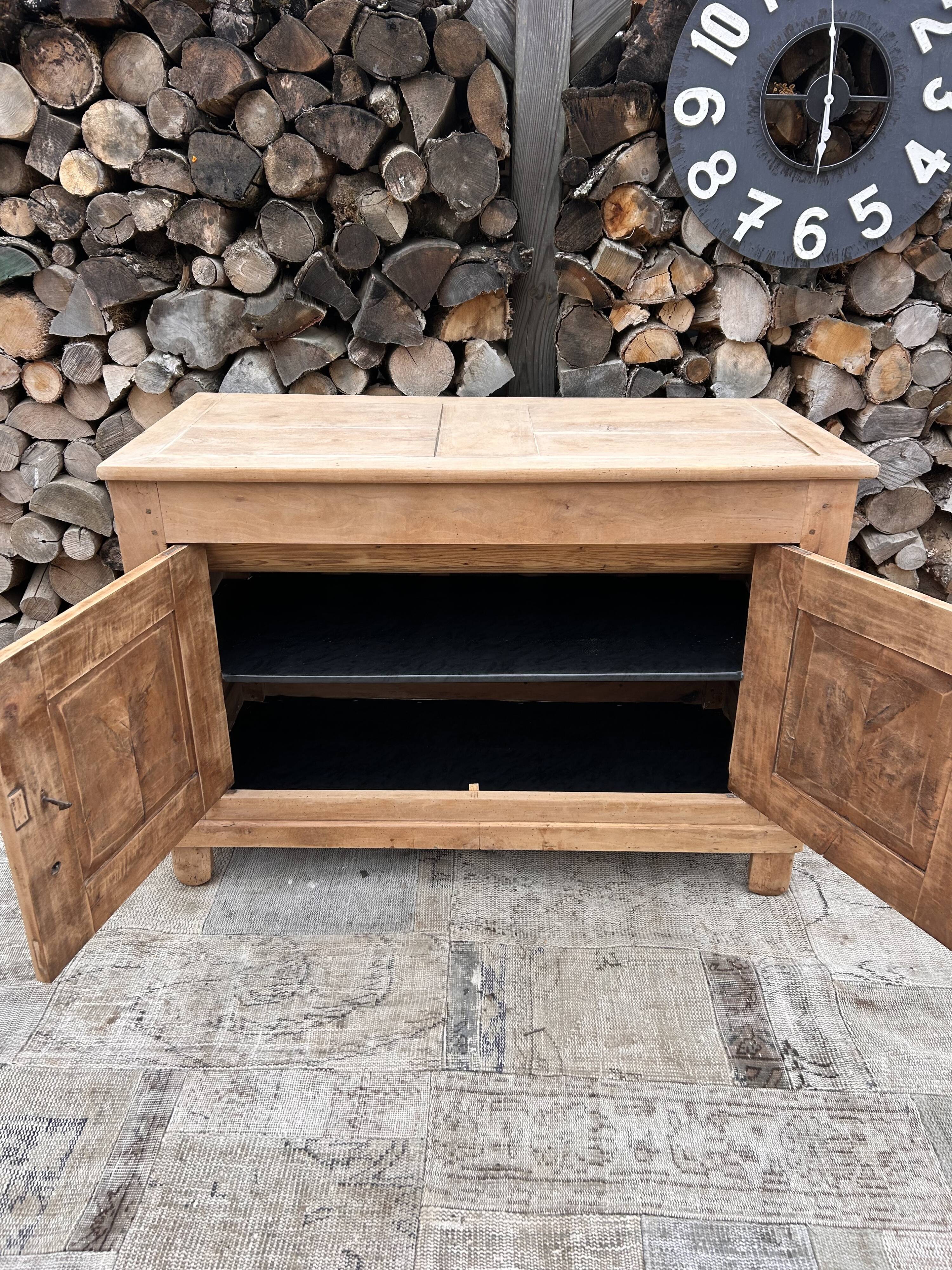 Buffet bois massif rénové