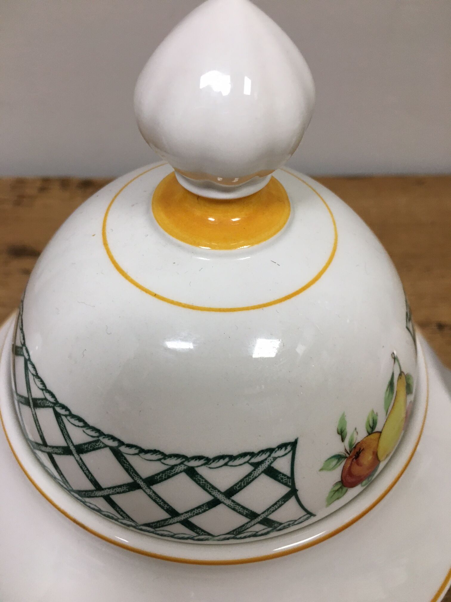 Villeroy teapot and Boch basket model