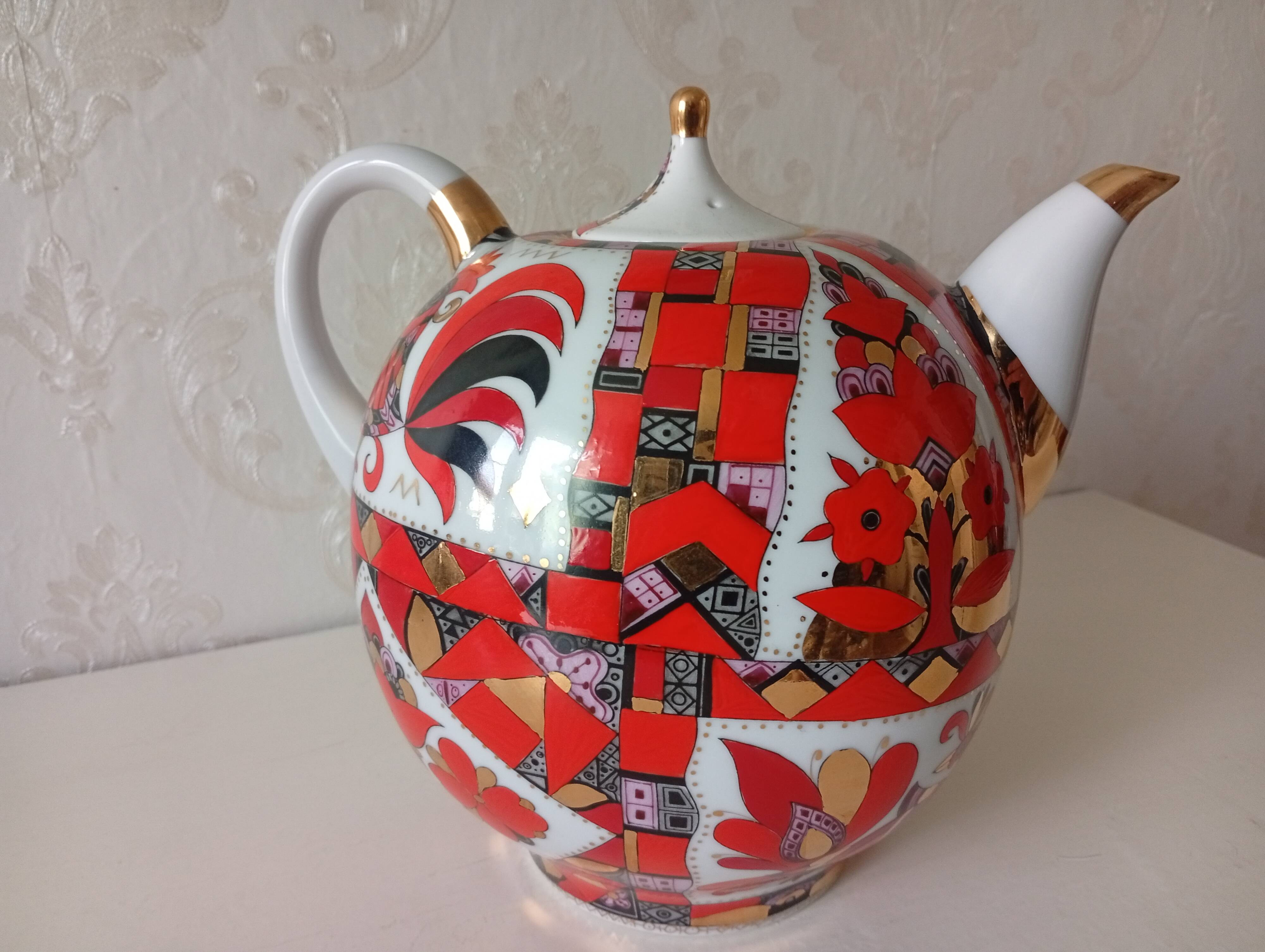The "Red Horse" / "Golden-Maned Horse"  Lomonosov Imperial Porcelain