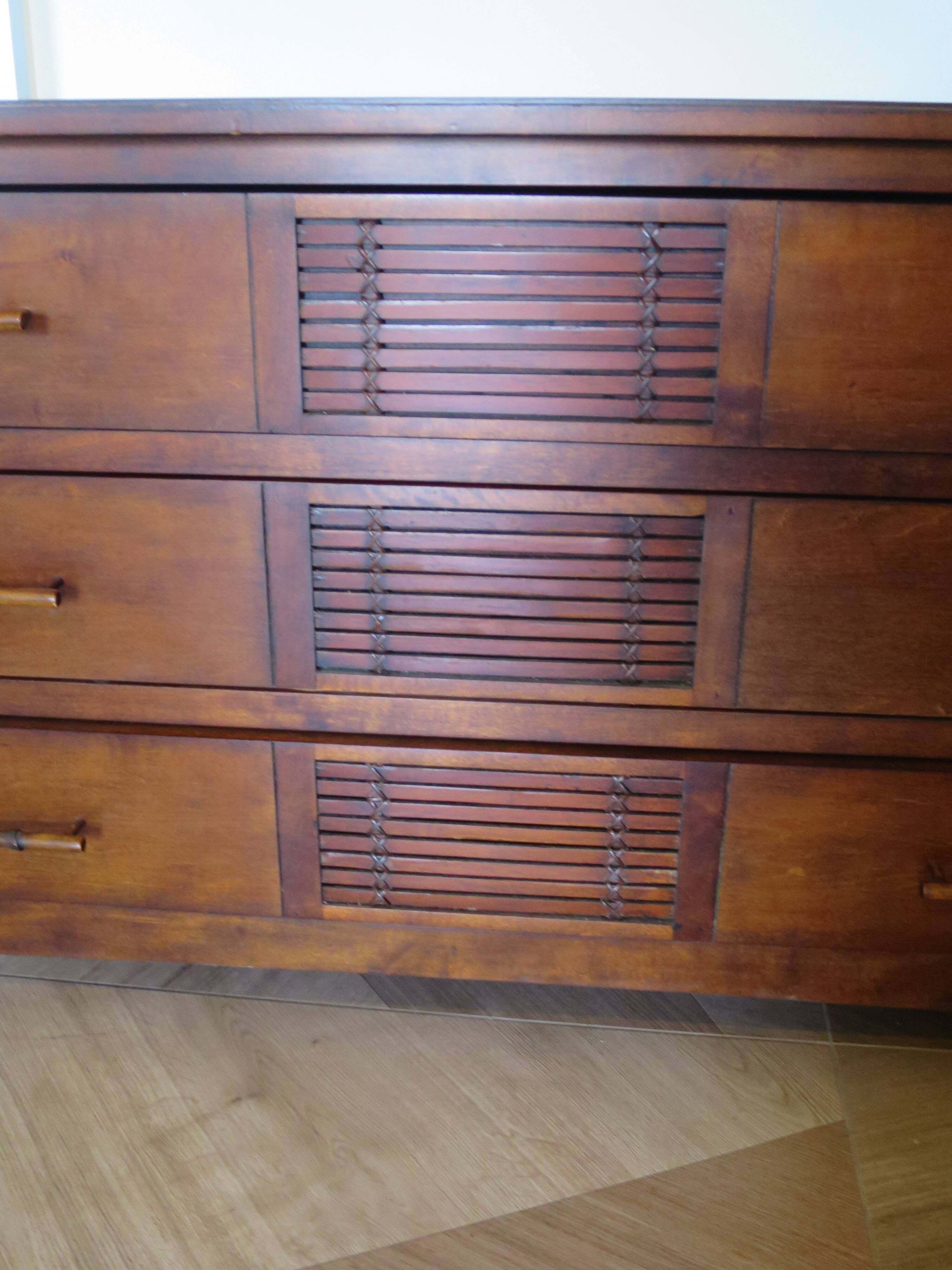 Commode longue–3 tiroirs -style colonial–Teinte acajou
