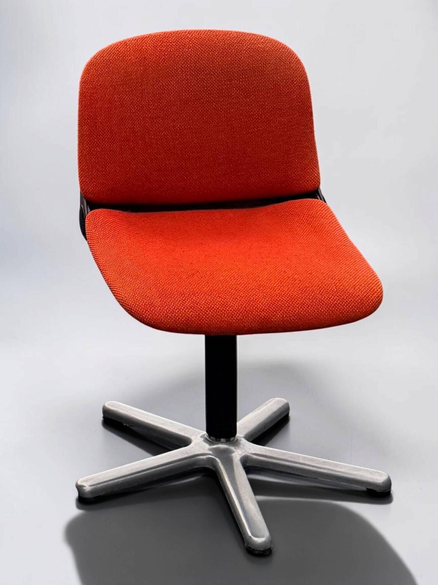 Vintage armchair model 231/5 in orange fabric by Wilkhahn