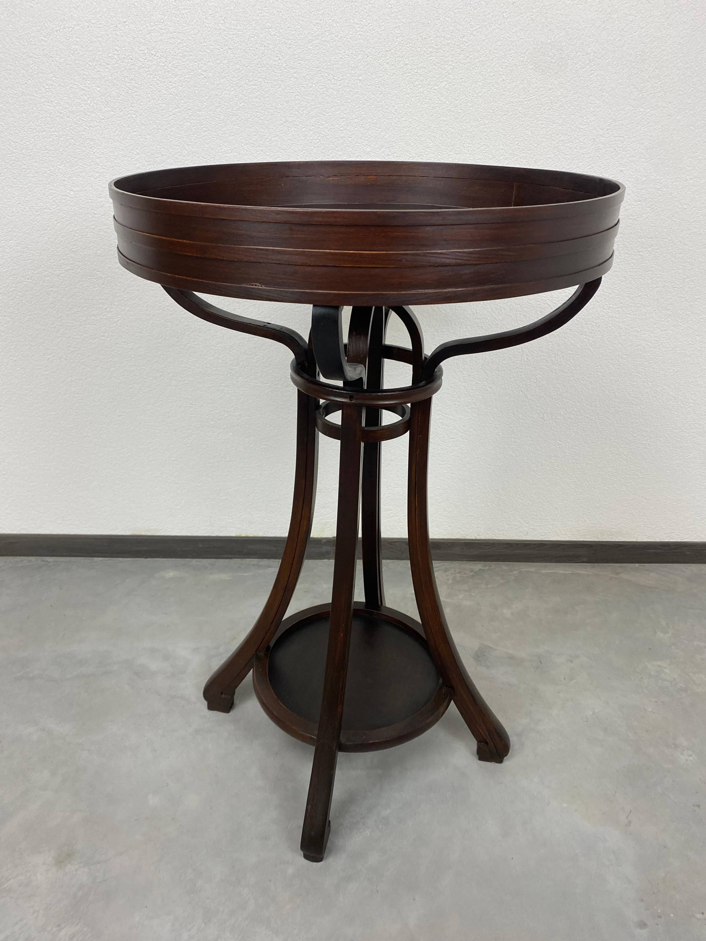 Table plante Sécession n°35 par Marcel Kammerer