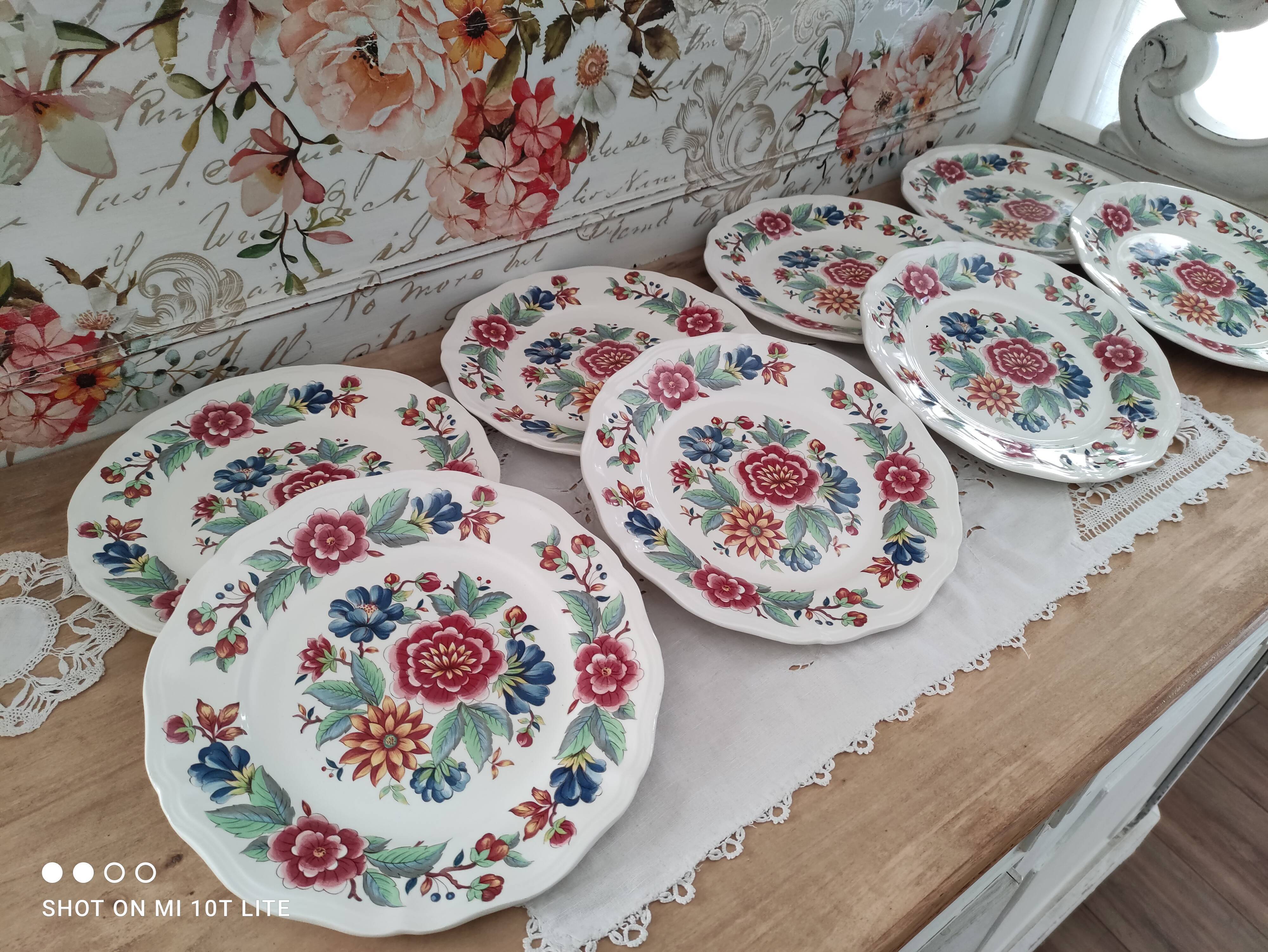 Set of 8 flat plates Sarreguemines model Vence