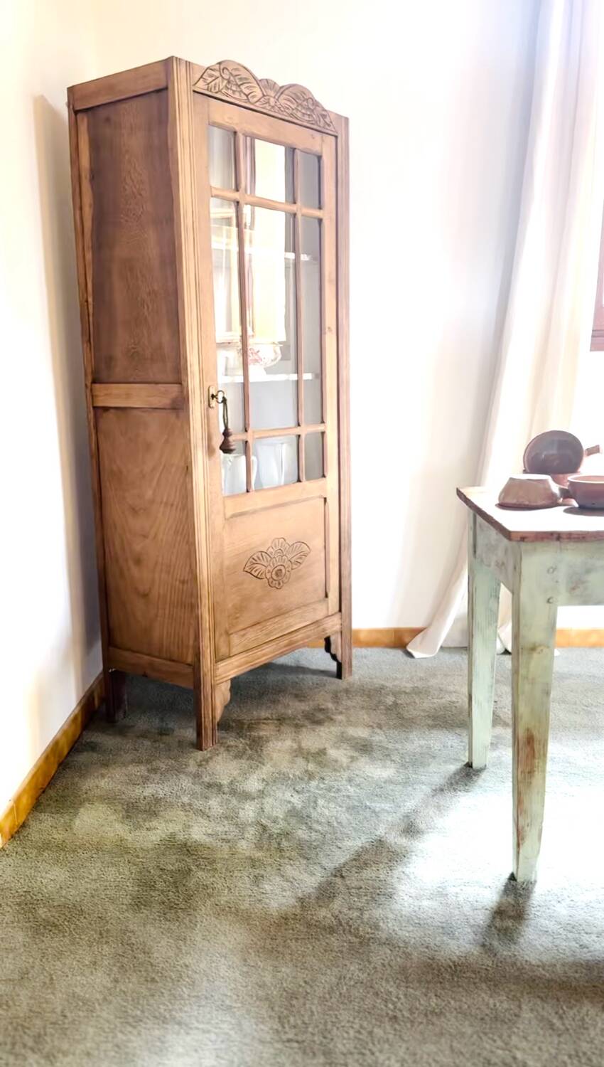 Armoire parisienne vitrée