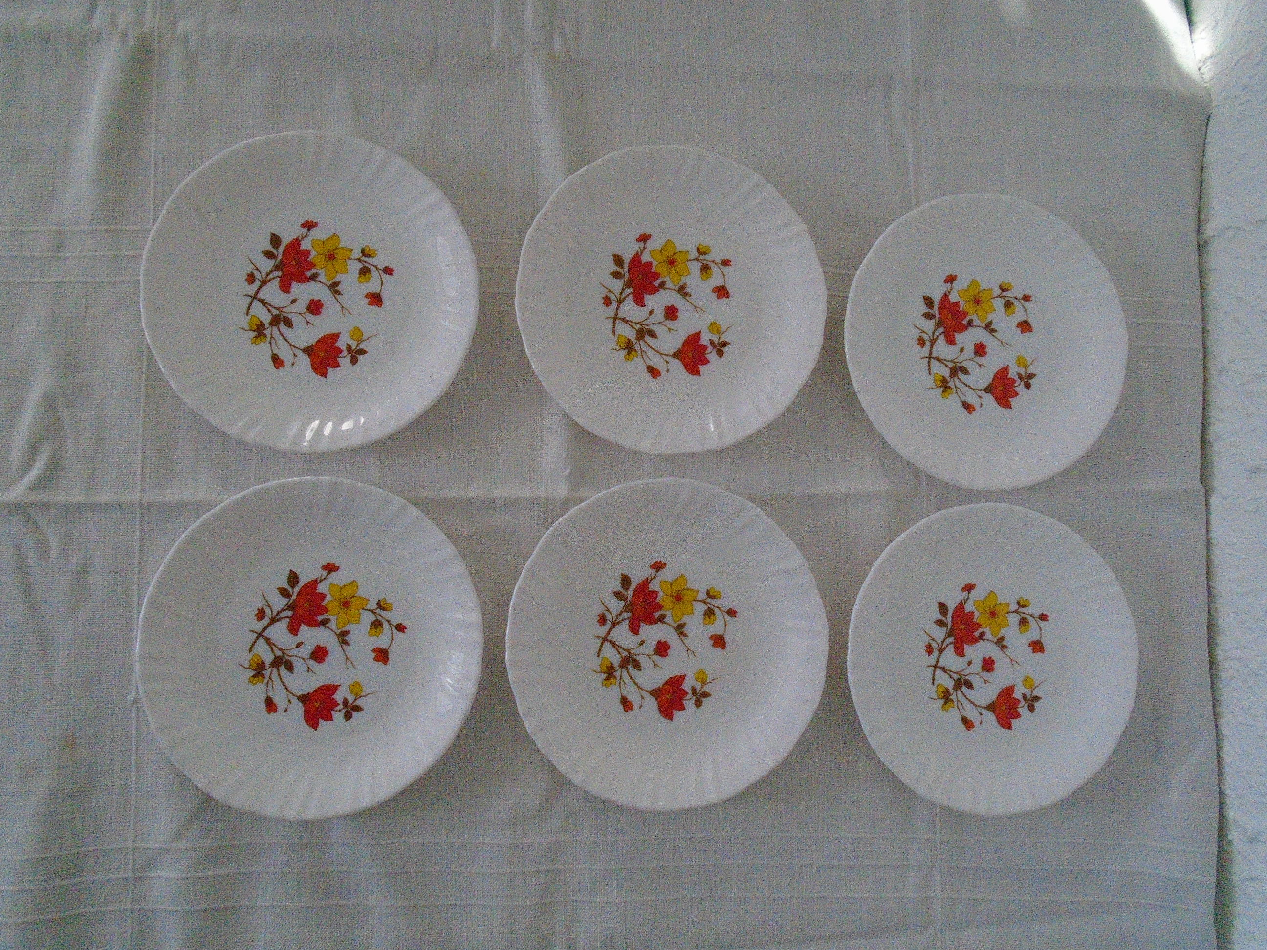 6 plates orange flowers - yellow Arcopal France Vintage