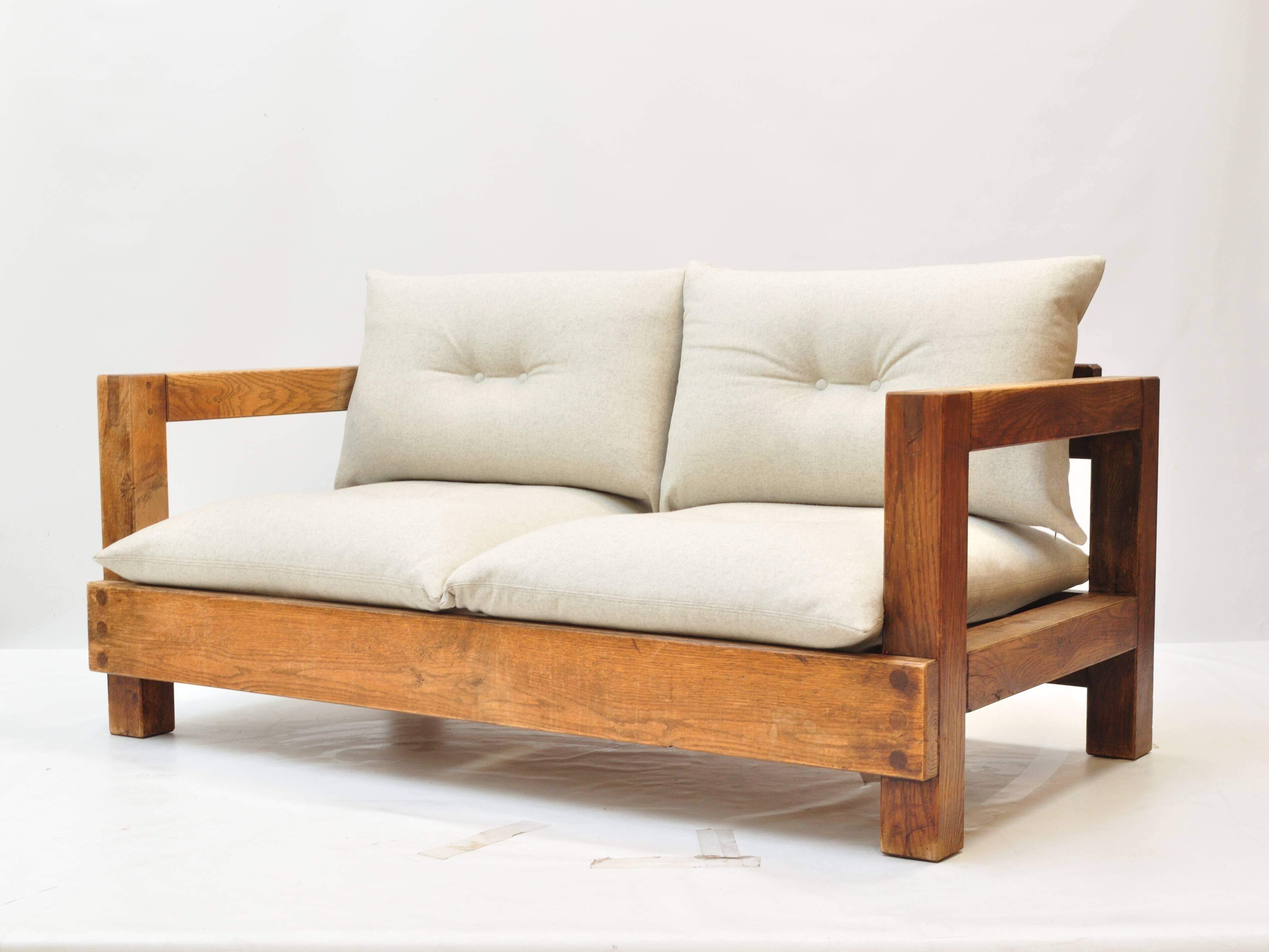 Solid oak two-seater sofa rebuilt in 100% virgin wool