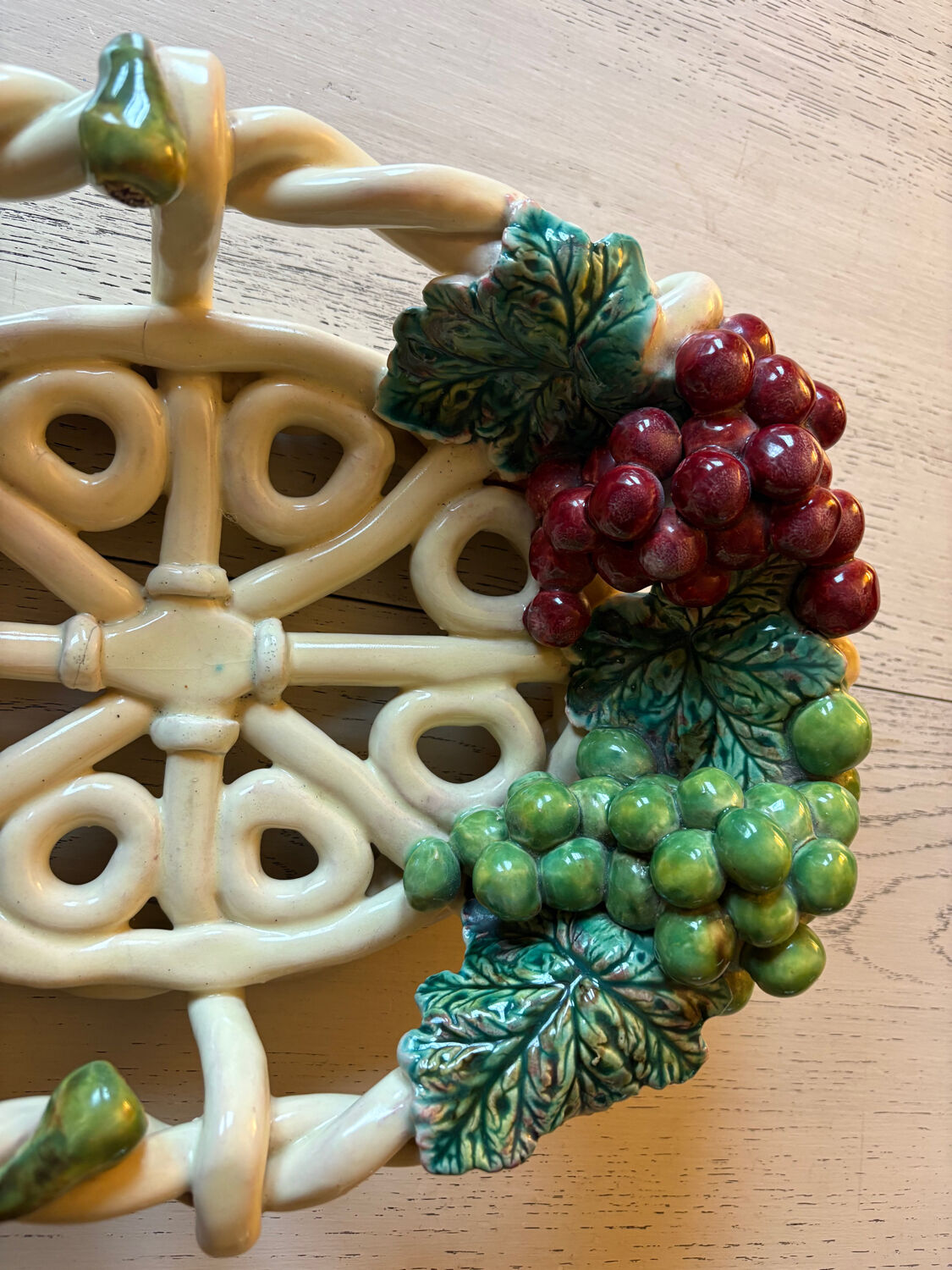 Earthenware slipware basket