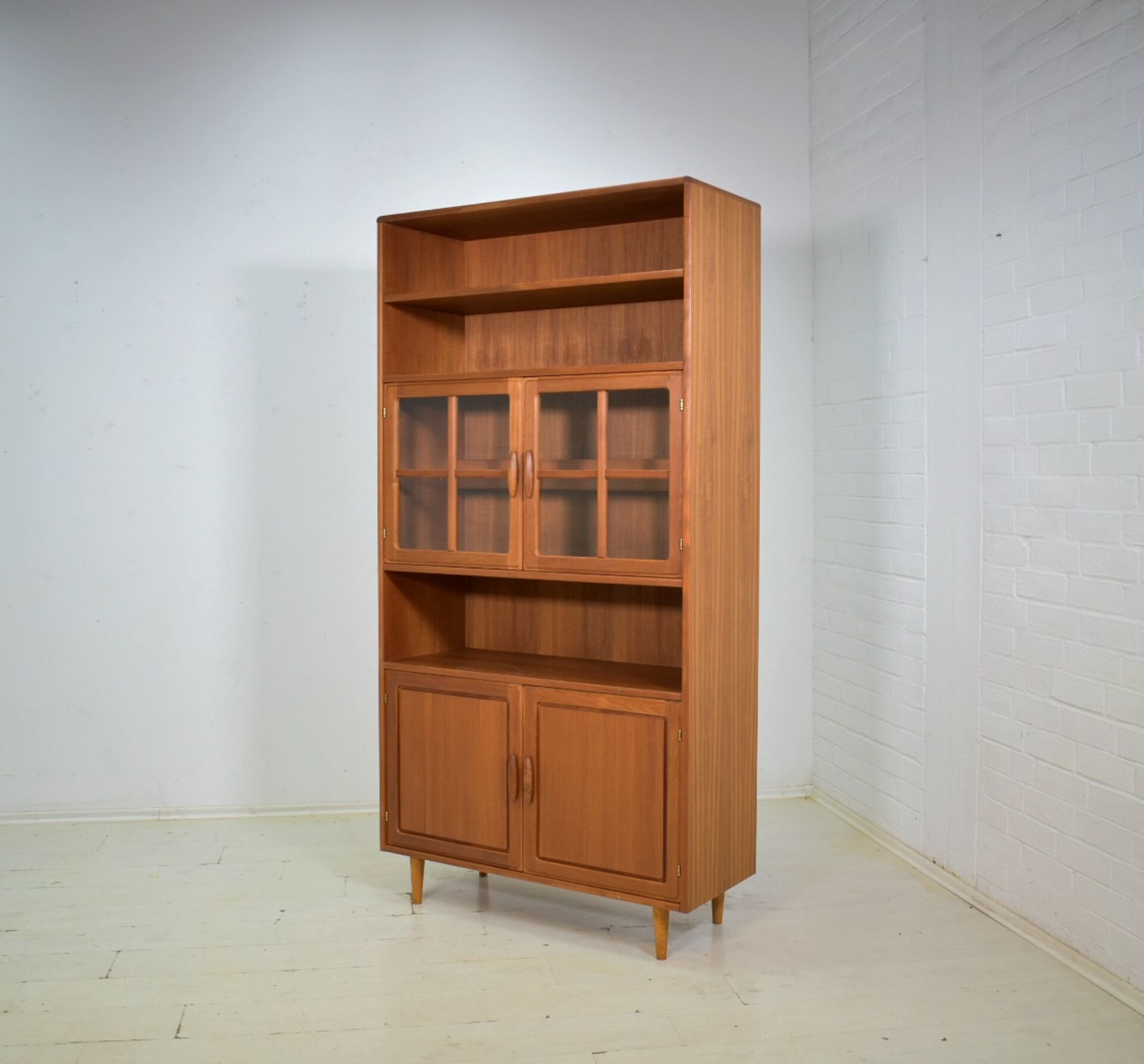 Highboard by Dyrlund 1970s skandinavian Teak showcase Danish