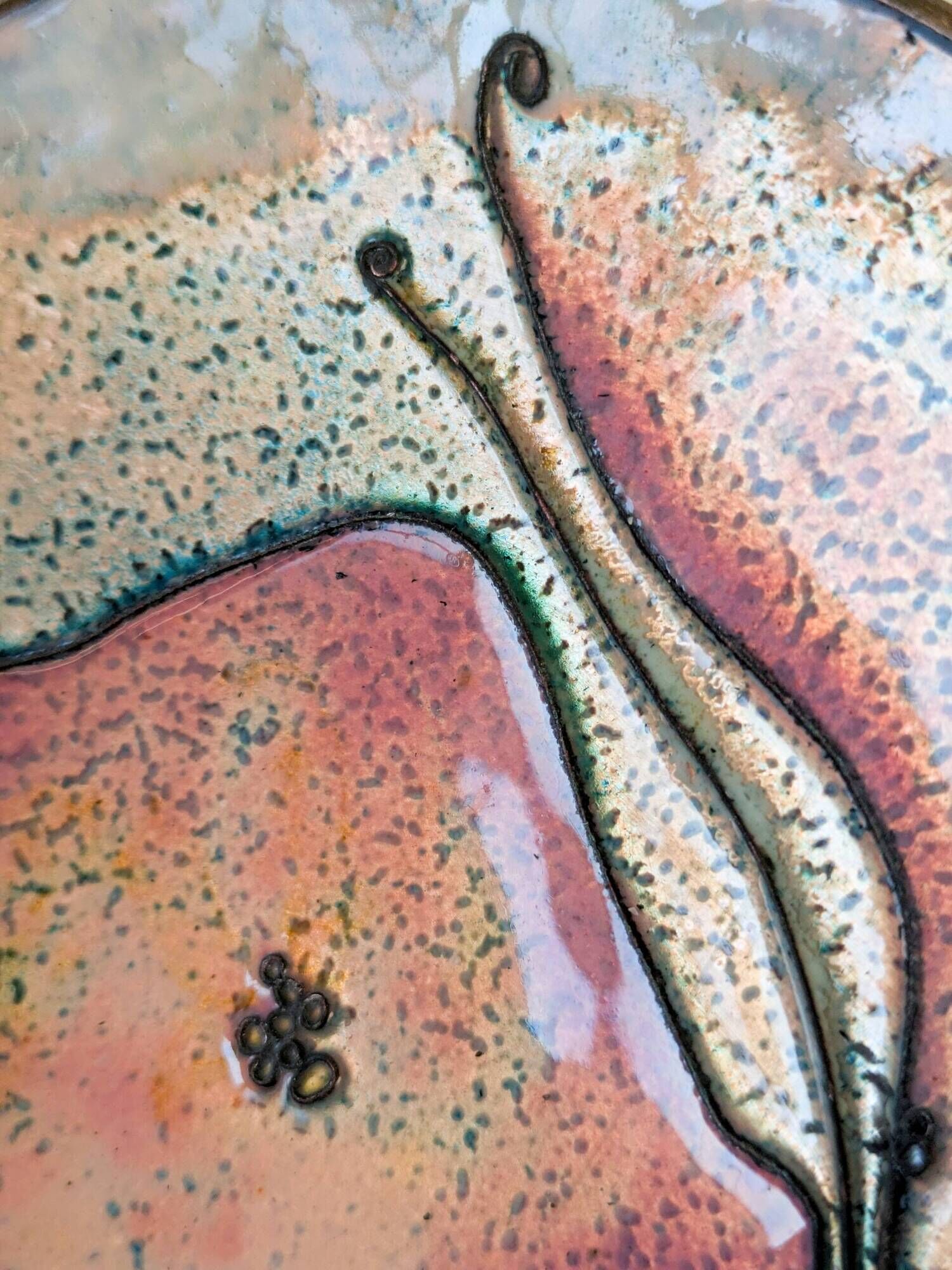 Enamelled copper bowl in pink and purple, abstract design from the 1960s.
