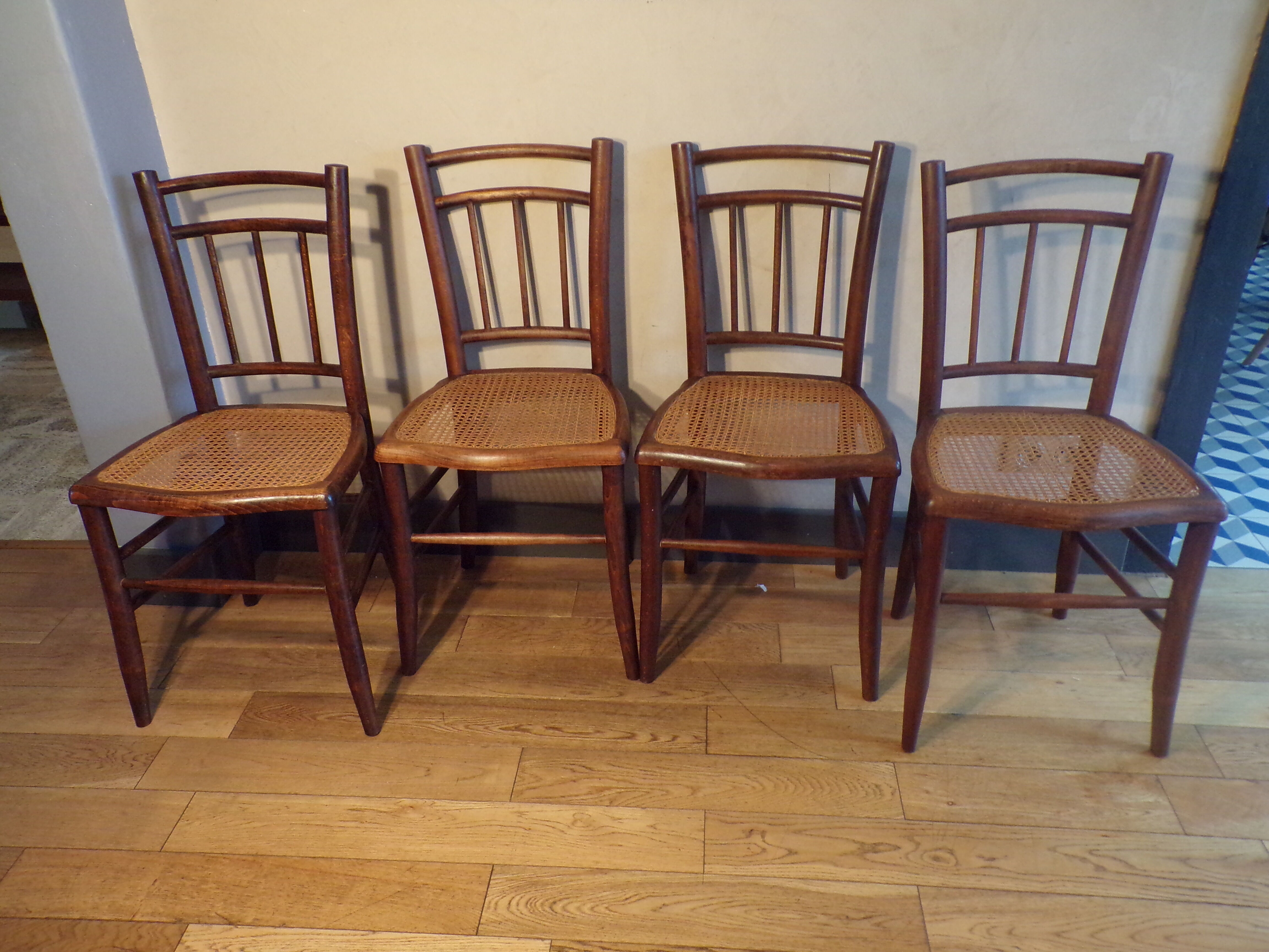 Suite 4 chairs 1900 cane