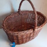 Vintage wicker oval basket