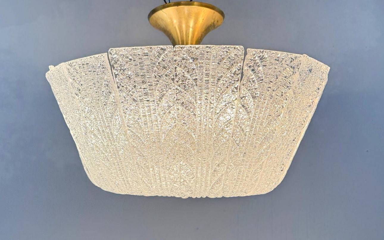 Barovier & Toso. Large ceiling lamp/chandelier by Barovier & Toso, Murano glass, Italy, 1960s, rare example.