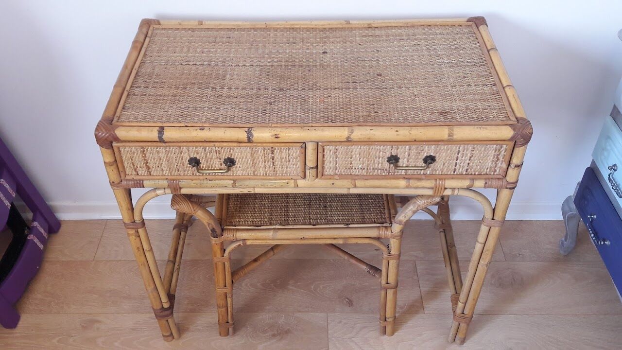 Bureau en rotin avec son assise