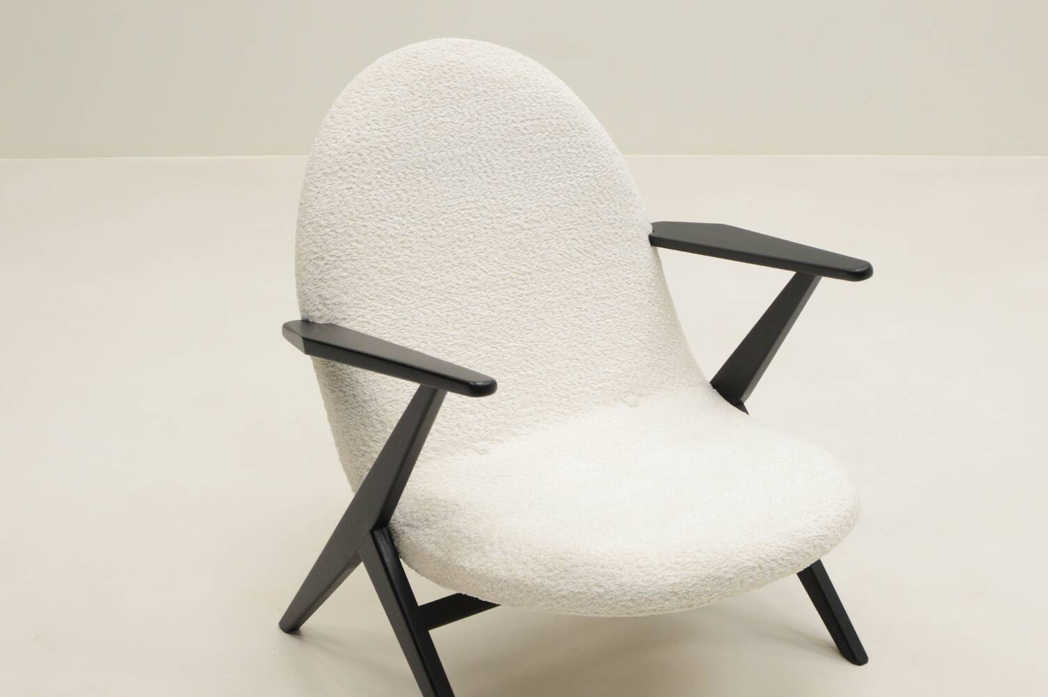 Mid-century vintage design bouclé armchair, 1960s Netherlands.