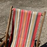 2 deckchairs