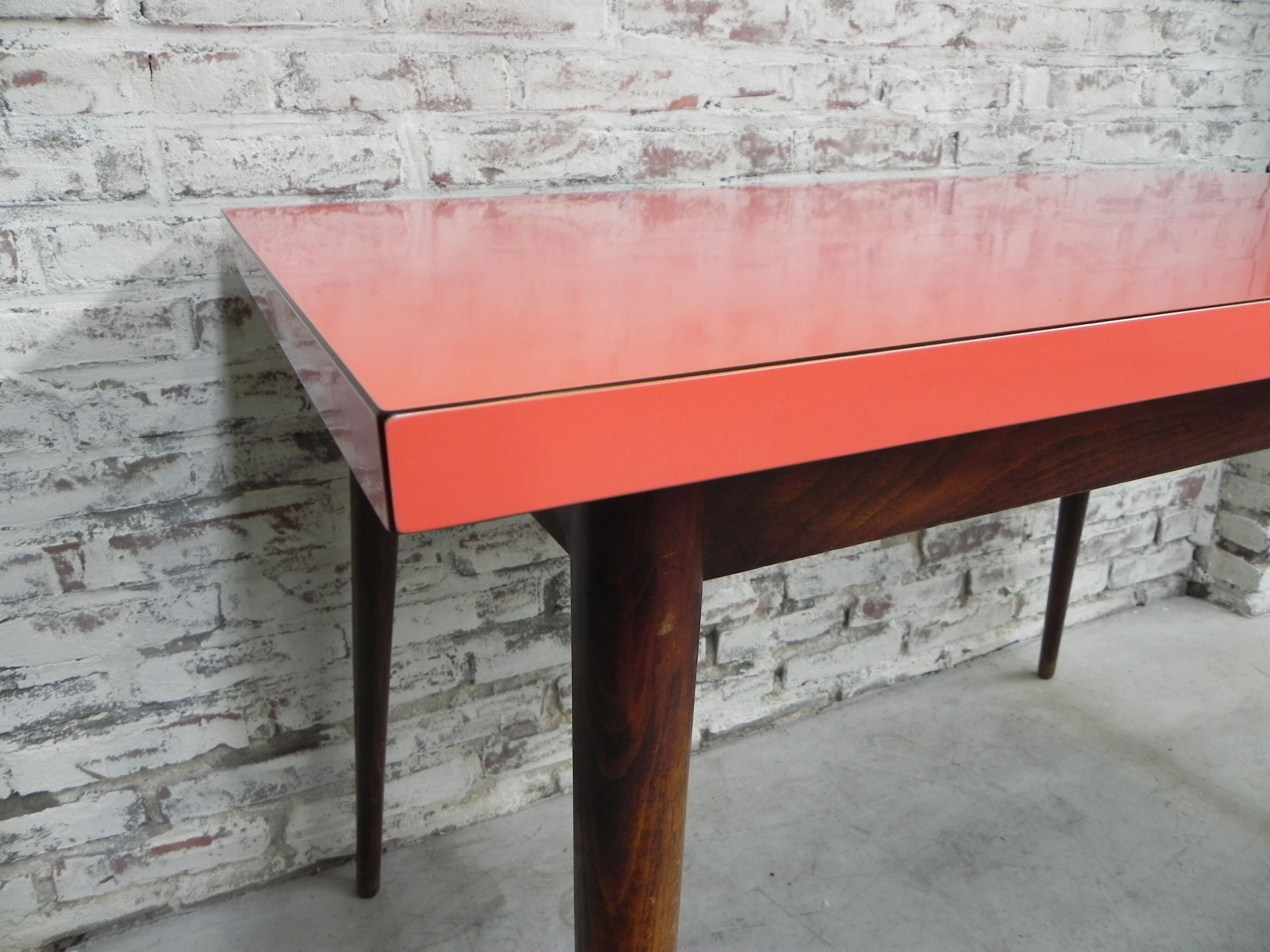 Vintage dining table, kitchen table with formica top﻿﻿﻿﻿﻿﻿