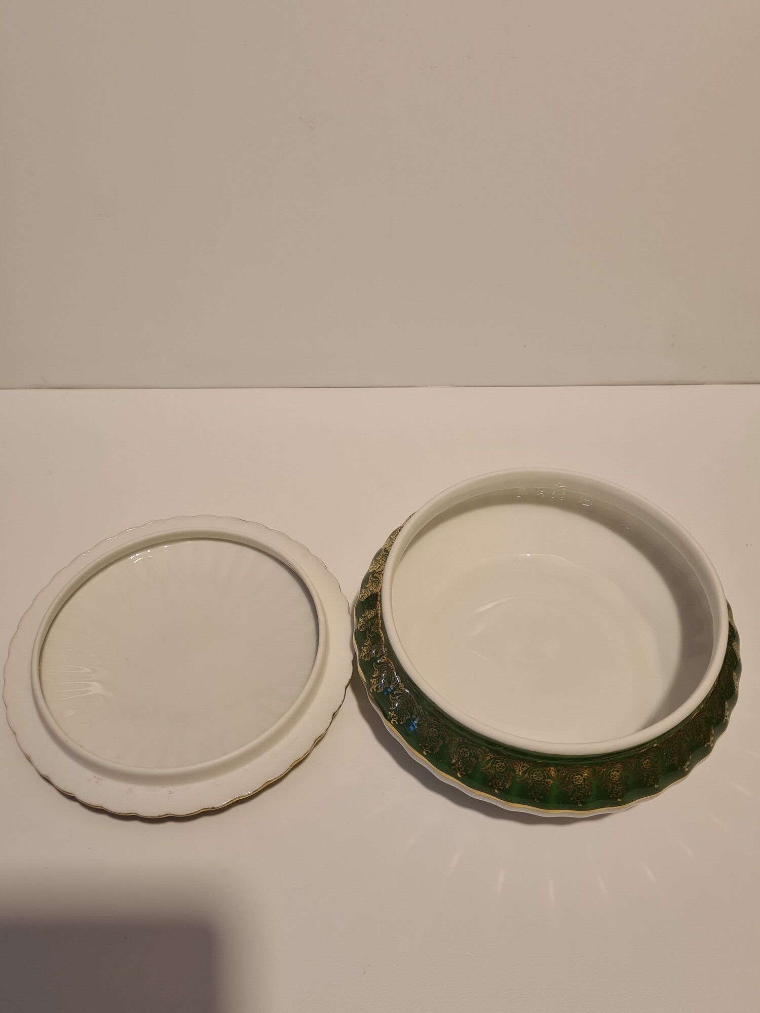 Boîte porcelaine d'art p.p. limoges décor floral