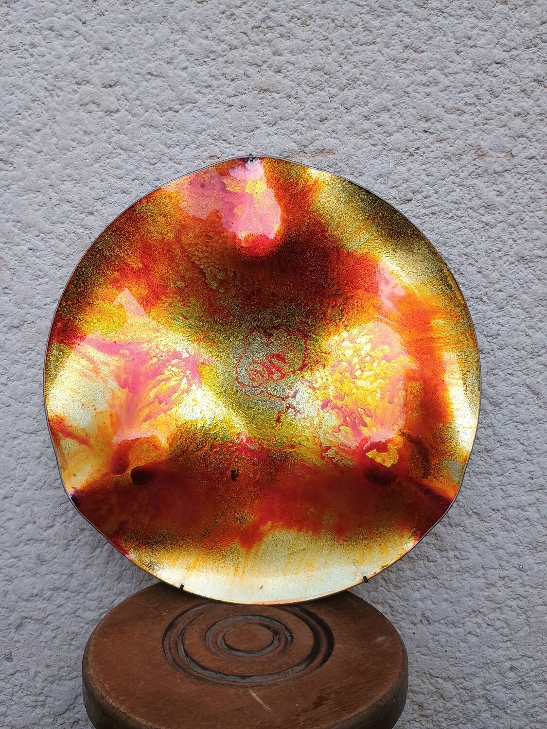 Contemporary decorative glass plate signed Cesart Italy 1980 glazed