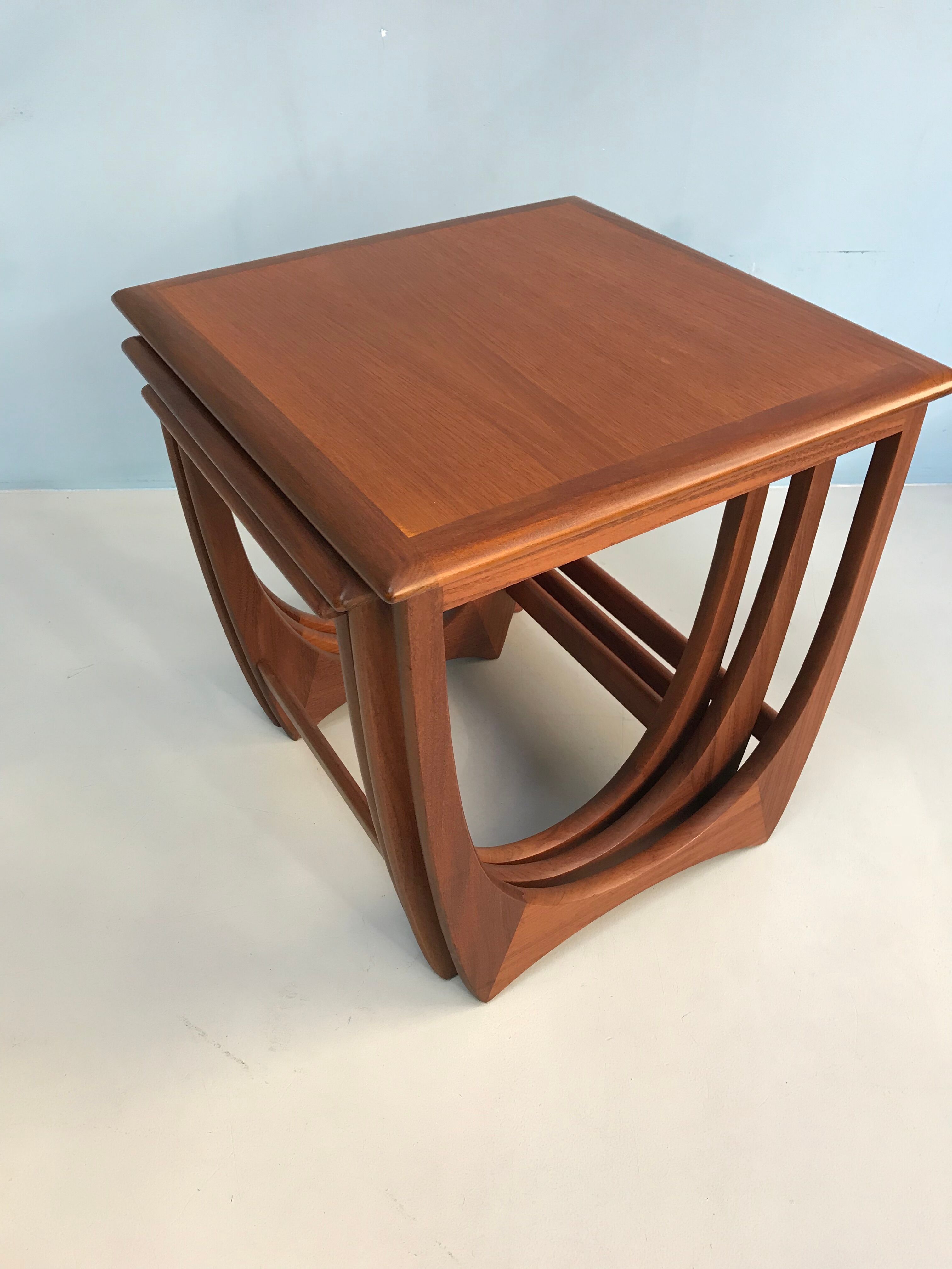 Tables gigognes G-Plan